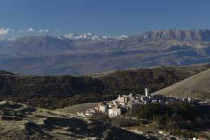 Xtrallusion offers characteristic Bed and Breakfast, B&B, Guest House, Hotel, Albergo and Country Lodge accommodation in Italy. Plus independent self-guided Walking, Adventure, Activity, Skiing and Paragliding Holiday itineraries on the Italian Rivieras, in the Italian Lakes, in the Italian Alps and in some of the most beautiful corners of Italy.